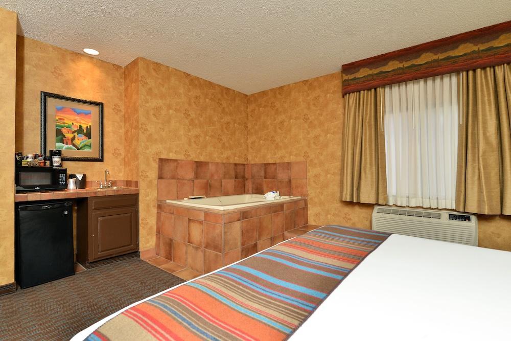 Best Western Plus Inn Of Santa Fe Exterior photo